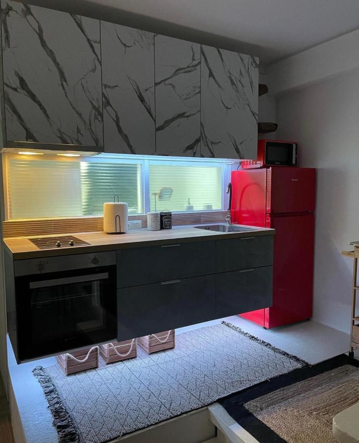 Oikiastudios Apartamento Patras